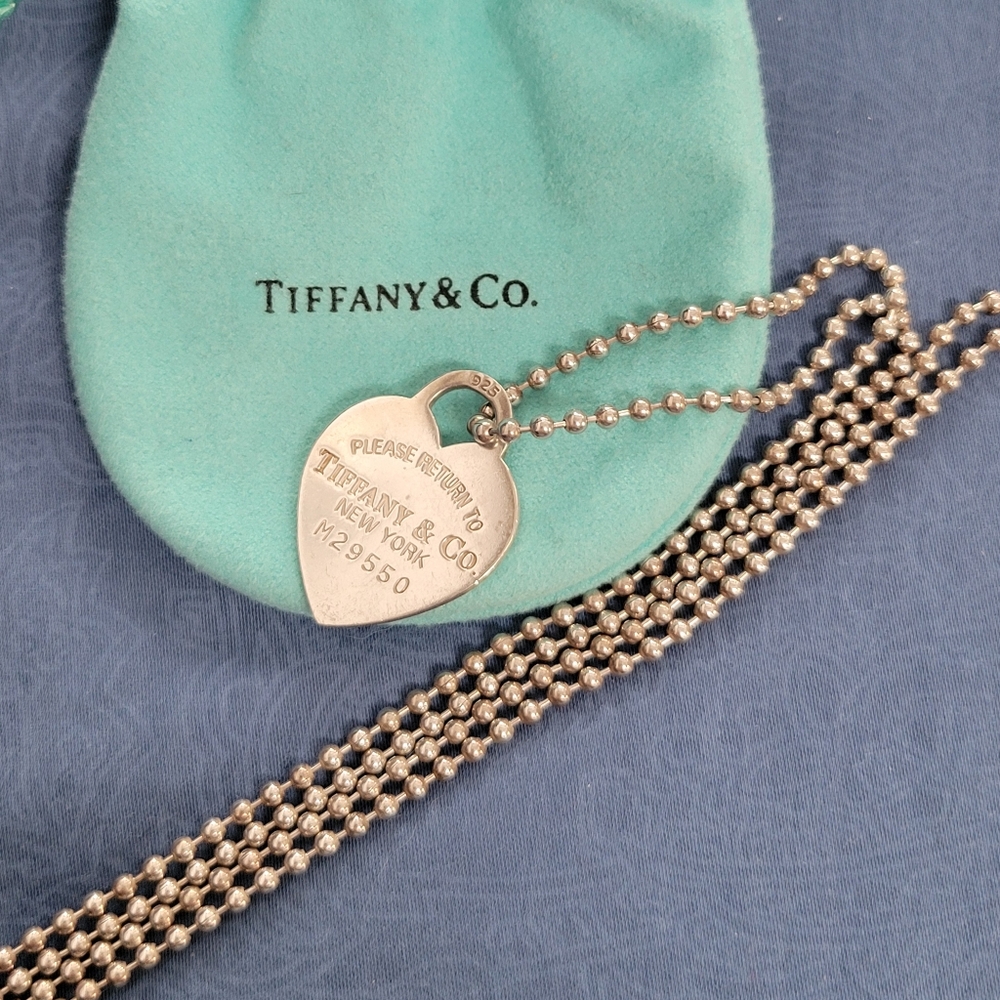 TIFFANY AND CO. Long Heart "Return to Tiffany" Tag Necklace